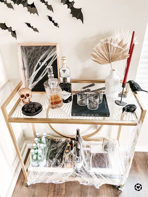 Bar Cart Styling Ideas, Halloween Apartment, Bar Cart Inspo, Halloween Bar Cart, Kids Halloween Food, Halloween Bar, Halloween Decor Diy, Halloween Trends, Halloween Tablescape