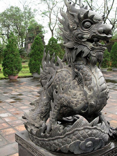 Dragon statue, Vietnam by twenty_questions, via Flickr Chinese Creatures, Vietnamese Architecture, Tree Dragon, Asian Dragons, Stone Dragon, Hue Vietnam, Dragon Logo, Statue Tattoo, Roman Statue