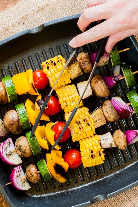 13 vegan kebab and skewer recipes for your next BBQ party | Vegan Food & Living Bbq Veggie Skewers, Vegan Kebab Skewers, Bbq Kebabs Skewer Recipes, Grilled Party Food, Christmas Bbq Ideas, Bbq Skewer Ideas, Vegan Bbq Ideas, Grill Party Food, Best Veggies To Grill