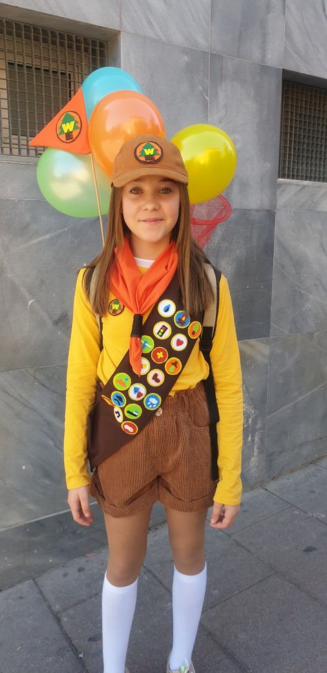 Up Disney - Disfraz boy scout costume Boy Scout Costume, Disfraz Up, Russell Up Costume, Easy Halloween Outfit, Carnaval Outfit, Brownie Scouts, Up Disney, Discovery Kids, Halloween Costume Outfits