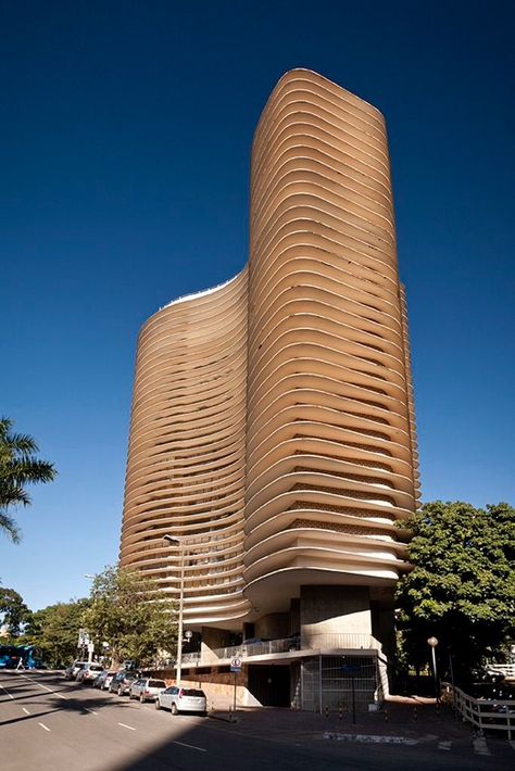 Niemeyer Building - Belo Horizonte, Brasil Archi Design, Oscar Niemeyer, American Architecture, Interesting Buildings, Concrete Structure, Iconic Buildings, High Rise Building, Facade Architecture, Brutalism