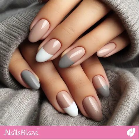 Color-Blocking Nail Design Ideas Two Tone Nail Ideas, Summer French Nails, White Summer Nails, Tulip Nails, Turkey Nails, Monster Nails, Color Block Nails, Halloween Nails Diy, Confetti Nails