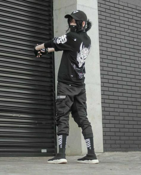 Techwear Outfits, Techwear Fashion, Cyberpunk Clothes, Urban Ninja, Concept Clothing, Cyberpunk Fashion, Body Reference Poses, Human Poses Reference, Poses References