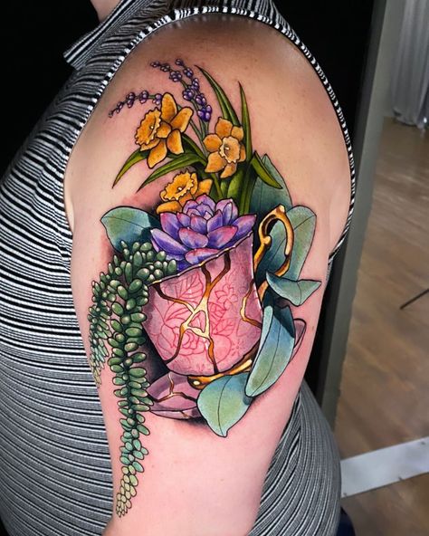 Hannah Mckee | Teacup fixed with Kintsugi for Lindsey from last week! ☕️ | Instagram Kintsugi Teacup Tattoo, Teacup With Flowers Tattoo, Fine China Tattoo, Hannah Mckee, Shoe Tattoo, Sin Tattoo, Tea Tattoo, Teacup Tattoo, Crystal Tattoo