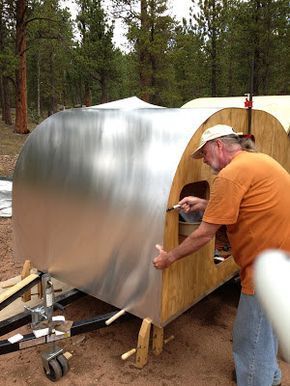 Pimpin' Pimpin' - Teardrop Trailer Build Blog: Make Thee A Teardrop Trailer Micro Camper Diy, Kombi Trailer, Diy Teardrop Trailer, Teardrop Trailer Plans, Building A Teardrop Trailer, Teardrop Camper Plans, Teardrop Caravan, Teardrop Camping, Homemade Camper