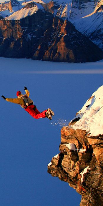 ☆ Base Jump ☆ Seeing a picture of someone doing this is exhilarating enough and I'm inspired to add a Pinterest board called "Things I will never do!" Jump Aesthetic, Base Jump, Extreme Adventure, Base Jumping, Living On The Edge, Thrill Seeker, Skydiving, Roller Derby, Extreme Sports