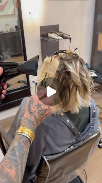 Dominick Serna on Instagram: "•Round brush blowdry•
•blowdry the first two sections straight. The reason for doing this is so it lays flatter against the head and doesn’t look like a helmet especially for thick haired clients 
•section in four waving the hair in different directions so it doesn’t clump together. And then brick lay it going up. 
•when waving turn the brush once heat hold let cool turn again heat hold then let cool and spin while using heat. Remember if you spin twice to spin twice with every other section so there is balance and it doesn’t look different all over. 
•shake it out spray a lil texture spray and piece it to the shape you want. 

Brush @domdomhair small boar/nylon brush 

Don’t over think this. Keep it simple
Love y’all 
DomDom" Short Shag Hairstyles For Thick Hair, Short Textured Bob, Textured Bob Hairstyles, How To Fold Jeans, Haircuts For Medium Length Hair, Texture Spray, Princess Diana Fashion, Thinning Shears, Textured Bob