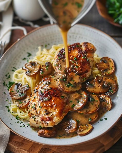 Classic Chicken Marsala with Creamy Mushroom Sauce Chinese Chicken Salad Recipe, Chicken Marsala Recipe, Marsala Sauce, Marsala Recipe, Mongolian Beef Recipes, Marsala Chicken Recipes, Creamy Mushroom Sauce, Chicken Marsala, White Bean Soup