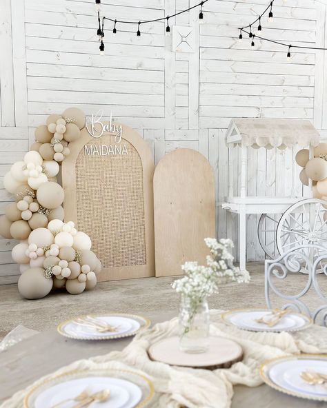 All neutral babyshower 🤍🤎🫶 Inquire today for a custom package tailored to your event needs! 🎈✨ Venue: @thebigwhitebarn18 Balloons/backdrop/cart: @thedreamthemeco Balloons Backdrop, White Baby Showers, Dream Venue, Gender Reveal Party Decorations, Balloon Backdrop, Reveal Ideas, Gender Neutral Baby Shower, Reveal Parties, Gender Reveal Party