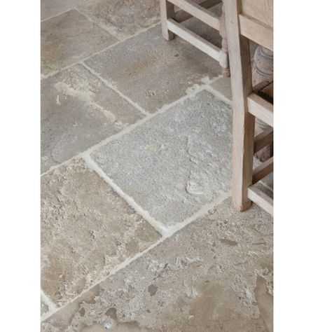 French Limestone Floor, Grey Marble Tile, French Limestone, Flagstone Flooring, Stone Floor, Limestone Flooring, Casa Country, Natural Stone Flooring, Limestone Tile