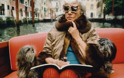 Peggy Guggenheim Style, Peggy Guggenheim, Istoria Artei, Marcel Duchamp, Max Ernst, Support Art, And Peggy, Guggenheim Museum, Wearing Sunglasses