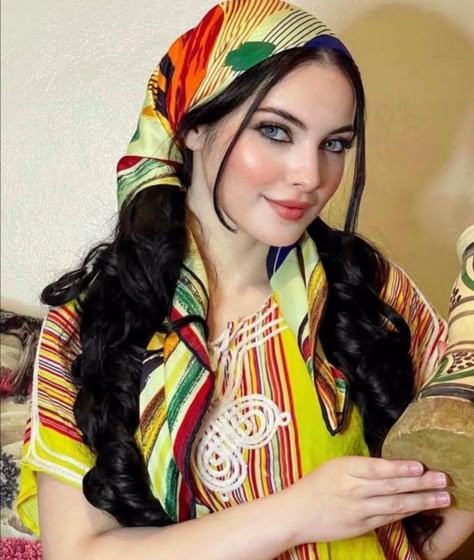 Moroccan Women, Female Celebrity Fashion, Fashion Model Photography, Arabian Beauty Women, Arab Beauty, Swag Girl Style, Beautiful Muslim Women, Beachwear Fashion, Arab Women