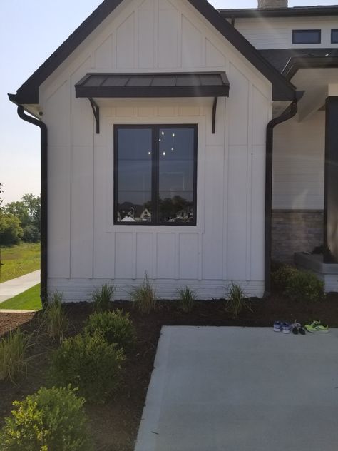 Black Metal Roof, Double Window, Farmhouse Windows, Kitchen Design Open, Black Windows, Window Awnings, Small Windows, White Brick, Exterior House Colors