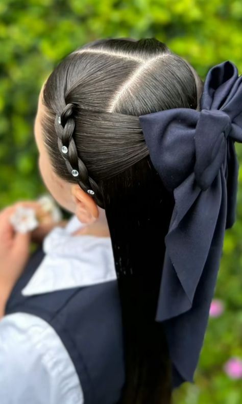 Cute Hairstyles For 3rd Grade, Kids Hairstyles For Picture Day, Big Bow Hairstyle For Kids, Jazz Dance Hairstyles, Hair Ideas For School Kids, Picture Day Hairstyles For Kids, Braid Hairstyles For Kids, Girls Hairdos, Picture Day Hair