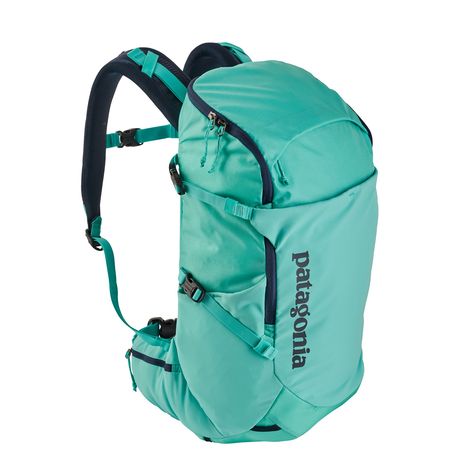 Cute Backpacks For Traveling, Patagonia Backpack, Patagonia Outdoor, Patagonia Outfit, Hiking Training, Female Torso, Womens Outdoor Clothing, Summer Hiking Outfit, Outdoor Backpacks