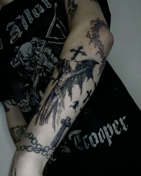 Mens Grunge Tattoo, Wingriddenangel Tattoo, Hobo Tattoo, Grunge Tattoo, Goth Tattoo, Sick Tattoo, Fire Tattoo, Creepy Tattoos, Gothic Tattoo