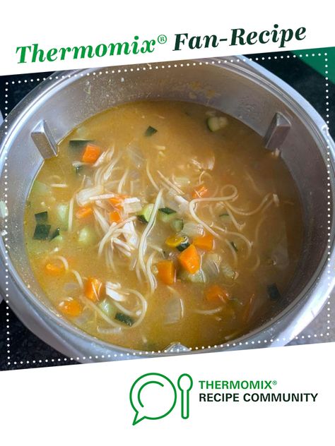 I'm Thermobsessed with this Chicken Noodle Soup by quaxel91. A Thermomix <sup>®</sup> recipe in the category Soups on www.recipecommunity.com.au, the Thermomix <sup>®</sup> Community. Thermomix Recipes Dinner Chicken, Thermomix Chicken Soup, Thermomix Soup Recipes, Healthy Thermomix Recipes, Best Thermomix Recipes, Thermomix Baking Recipes, Chicken And Veg Soup, Thermomix Recipes Dinner, Thermomix Healthy