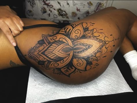 Thigh Hip Tattoo Black Women, Tattoos On Buttocks For Black Women, Black Women Hip Tattoo, Thigh And Back Tattoo Women, Pretty Thigh Tattoos Black Women, Thigh Tattoos On Black Women, Flower Back Tattoo Black Women, Mexico Tattoo Ideas For Women, Hip Thigh Tattoos Black Women