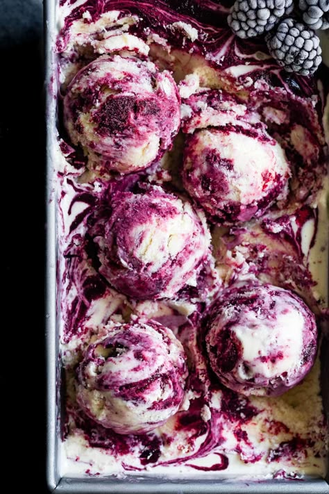 Chamomile Blackberry Ice Cream Blackberry Ice Cream Recipe, Blackberry Compote Recipe, Berry Ice Cream, Blackberry Ice Cream, Blackberry Compote, Swirl Ice Cream, Compote Recipe, 귀여운 음식 그림, Cream Base