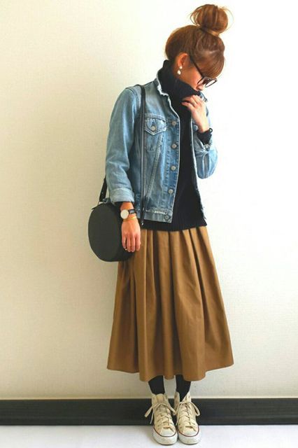 Rok Outfit, Japan Fashion Street, Oversized Outfit, Look Retro, Mode Boho, Large Clothes, Mode Casual, Urban Street Style, Looks Street Style