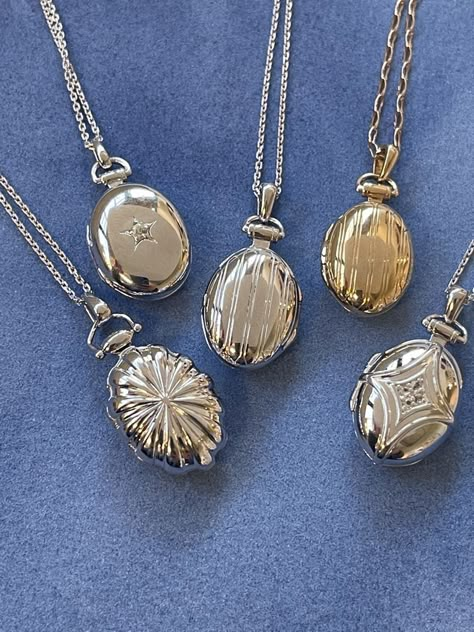 Dainty Silver Locket, Moon Locket Necklace, Friendship Lockets, Matching Lockets, Locket Aesthetic, Unique Locket Necklace, Locket Necklace Silver, Vintage Locket Necklace, Unique Locket