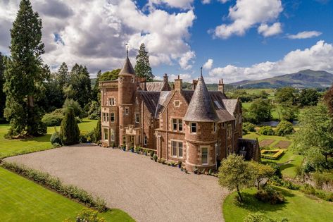 A very modern makeover: 13-bedroom Scottish manor with 'pop art' interiors on sale for less than a Chelsea flat Castle House Aesthetic, Big Castle, House Aesthetic, Luxury Lodge, Scottish Castles, Scotland Uk, Loch Lomond, Castle House, Scottish Artists