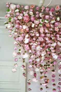 Windmill Farm: Trends of Flower Arrangements-Going More Natural Fake Flowers Decor, Diy Flower Wall, Flower Ceiling, Rustic Wedding Decorations, Flower Wall Wedding, Flower Wall Backdrop, Flower Installation, Flowers Shop, Diy Ceiling