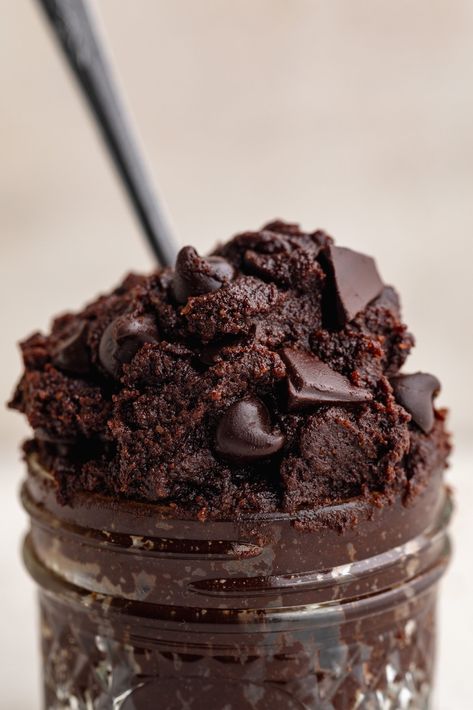 Healthy Edible Brownie Batter Edible Brownie Batter Healthy, Healthy Moose Recipes, Healthy Sweet Treats Clean Eating, Brownie Batter Recipe, Edible Brownie Batter Recipe, Edible Brownie Batter, Healthy Brownie Recipe, Homemade Butterfingers, Healthy Chocolate Treats