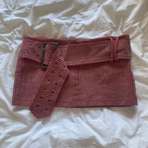 Skirt With Buckle, Y2k Mini Skirt, Belted Mini Skirt, Buckle Belt, 2000s Fashion, Dream Clothes, New Wardrobe, Fashion Killa, Dusty Rose