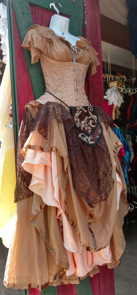 Ren Faire Costume Women Fairy, Renn Faire Outfit Fairy, Rem Faire Outfit, Ren Fair Outfits, Piratecore Fashion, Rein Fair, Steampunk Wedding Themes, Forest Sprite, Fair Costume