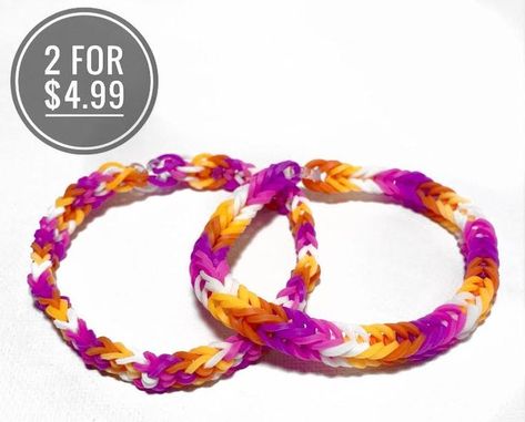 Pride Loom Band Bracelets, Lesbian Bracelet, Lesbian Flag Colors, Rainbow Loom Bracelets Easy, Bracelets Cute, Loom Band Bracelets, Pony Bead Projects, Rainbow Loom Designs, Bracelets Style