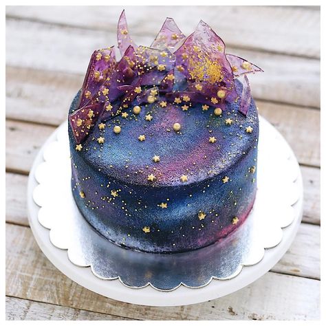 No photo description available. Planet Cake, Sparkle Cake, Purple Cakes Birthday, Cake Wallpaper, Galaxy Cake, Purple Cakes, Special Cake, Love Cake, Fancy Cakes