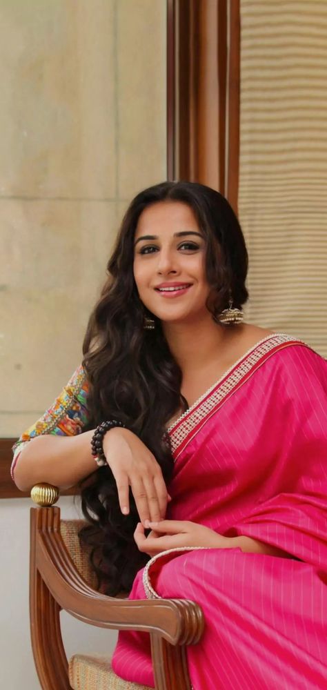 Vidya Balan Indian Actress from Bollywood Movies National Film Awards, Vidya Balan, Beautiful Women Over 40, Indian Actress Hot Pics, Hot Pics, Film Awards, Priyanka Chopra, Bollywood Actors, Bollywood Stars