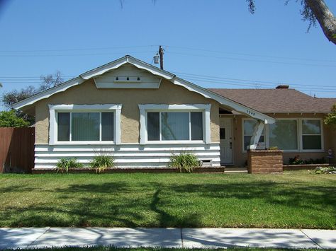 Storybook Ranch House, Ranch House Curb Appeal, Storybook Ranch, Mcm Ranch, Exterior Ranch Homes, Mid Century Ranch House, Ranch Makeover, Ranch Houses, Real Estate Fun