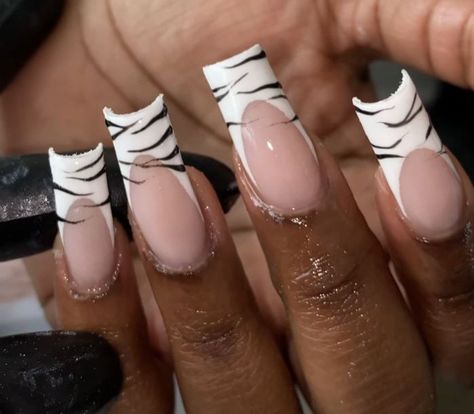 Zebra Acrylic Nails, Zebra Stripe Nails, Tiger Stripe Nails, Zebra Nail Designs, Zebra Print Nails, Girly Acrylic, White Tips, Zebra Nails, French Tip Nail Designs