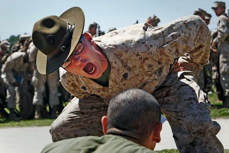 We all need a little motivation sometimes (U.S. Marine Corps photo by Lance Cpl. David Bessey) Marine Meme, Happy Birthday Marine, Happy Birthday Marines, Marine Corps Bootcamp, Marines Boot Camp, Marines Funny, Drill Instructor, Once A Marine, Parris Island