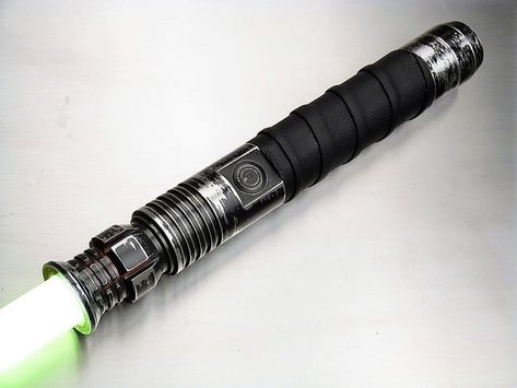 #Saberporn Sith Lightsaber Hilt, Star Wars Visions Lightsaber, Sith Lightsaber, Curved Hilt Lightsaber, Galaxy's Edge Lightsaber, Long Handled Lightsaber, Lightsaber Design, Lightsaber Hilt, Star Wars Canon