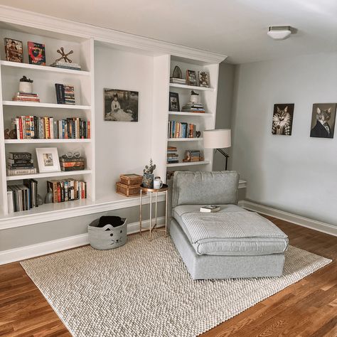 Sitting Area Bookshelves, Living Room And Reading Area, Loft Nook Ideas, Nook Area Ideas, Book Area Ideas, Reading Corner Bedroom Adult, Reading Nooks For Adults, Adult Reading Nook, Reading Area In Living Room