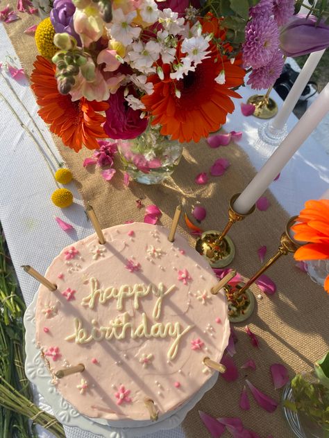 Spring Bday Cake, Spring Cake Aesthetic, Pastel Birthday Aesthetic, May Birthday Aesthetic, Cake And Cocktails Birthday Party, Pink Aesthetic Birthday Theme, March Birthday Aesthetic, Flower Birthday Aesthetic, Sweet 25 Birthday