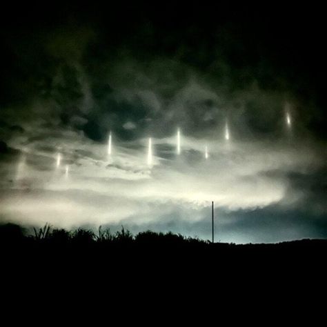 Discover the science behind the stunning light pillars recently spotted in Japan. FreeAstroScience simplifies the complex atmospheric phenomenon.

Read here: Light Pillars, Japanese Town, Optical Phenomena, Wildflowers Photography, Tottori, Sea Of Japan, Atmospheric Phenomenon, Coastal Town, Coastal Towns