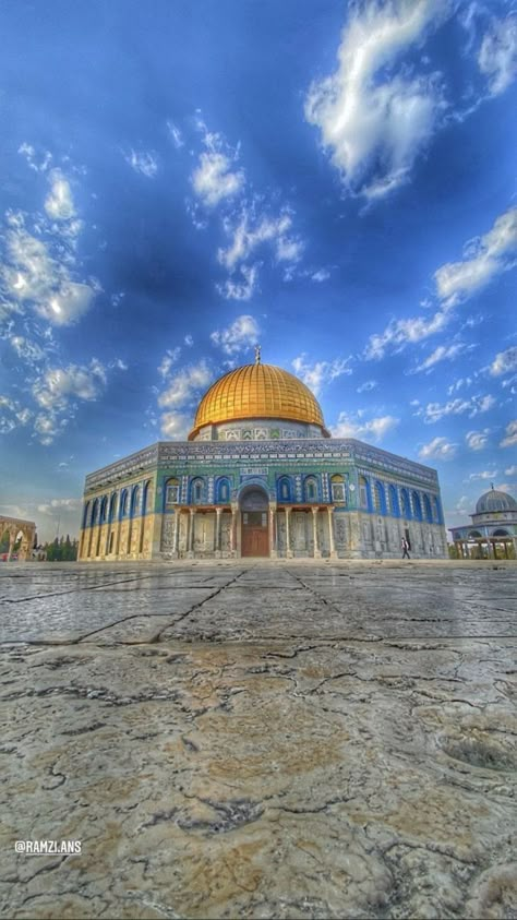 Aqsa Masjid, Phone Wallpaper Pastel, Milky Way Photography, New Nature Wallpaper, Bed Wooden, Dome Of The Rock, Mecca Wallpaper, Muslim Pictures, Alone Photography