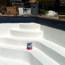 How To Paint A Concrete Pool Paint Pool Tiles Diy, Painted Concrete Around Pool, Painted Pools, Diy Concrete Pool, Painting Pool Coping, How To Paint Pool Water, Swimming Pool Concrete Surround, Cement Pools, Swimming Pool Renovation