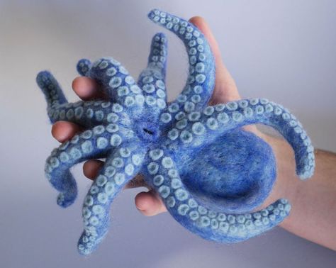 Advanced Needle Felting, Felted Octopus, Felt Octopus, Felted Creatures, Felt Fish, Needle Felting Diy, Needle Felting Tutorials, Needle Felting Projects, Wool Art