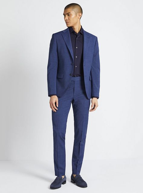 Elevate your evening wear with a chic navy blue suit paired with a black dress shirt and matching navy suede loafers, perfect for a sophisticated, monochromatic look. Monochromatic Blue, Texture Contrast, Black Dress Shirt, Blue Suit Men, Navy Blue Suit, Suit Black, Suede Loafers, Blue Suit, Dress Shirt