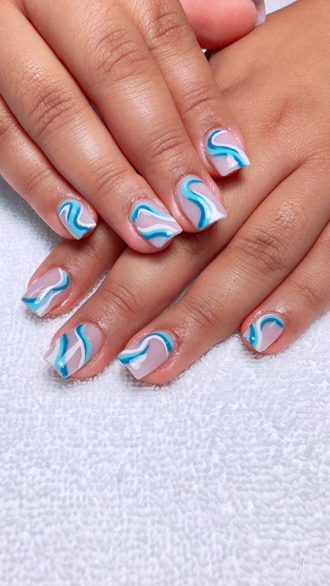 Swirly Nail Designs Square Nails, Short Blue Swirl Nails, Blue Line Design Nails, Cute Nail Pictures, Nail Designs For Florida Vacations, Spring Cruise Nails, Diy Swirl Nails, Purple Wavy Nails, Sea World Nails