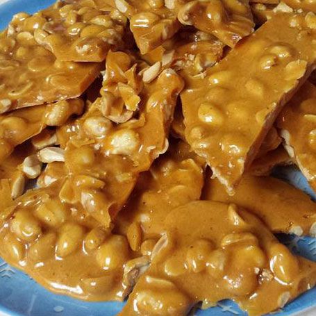 Spicy Peanut Brittle Recipe (Using Leftover Cowboy Candy Syrup) - Our Little Homestead Cowboy Candy Syrup, Spicy Peanut Brittle, Candy Syrup, Candy Cookies Recipes, Microwave Peanut Brittle, No Bake Fudge, Cowboy Candy, Peanut Brittle Recipe, Brittle Recipes