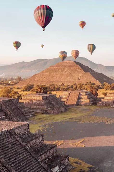 Mexico City - BEFORE BOOKING, PLEASE ASK FOR AVAILABILITY  CONTACT US:  IG :@teotours_mx, TeoToursMX    Enjoy a safe balloon ride experience!!  Capture beautiful panoramic photographs of the spectacular Teotihuacan pyramids at sunrise.     Complete  experience costs $3,500 MXN (215 USD)   Reservation through Airbnb app  $500 MXN (30 USD)   To be paid $3000 MXN ($185 USD)  Ask about our discounts for groups, from 3 people.    ITINERARY:    5:30 am Pick up at your accommodation in Mexico City (Condesa, Reforma, Private Flight, Teotihuacan Pyramid, Airbnb App, Private Flights, Mexico Culture, México City, Archaeological Site, Travel Bugs, Mexico Travel