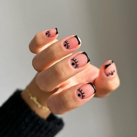 Black Eye Nails, Squoval Nails Design Black, Eye Nails Halloween, Witchy Nails Short Square, Witchy Black Nails, Witchy Short Nails, Nude And Black Nails Short, Short Edgy Nails, Minimalist Nail Design