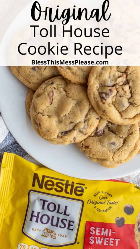 Original Toll House Cookie Recipe, Toll House Cookie Recipe, Nestle Chocolate Chip Cookies, Tollhouse Cookie Recipe, Tollhouse Chocolate Chip Cookies, Tollhouse Cookies, Toll House Chocolate Chip, Popular Cookies, Toll House