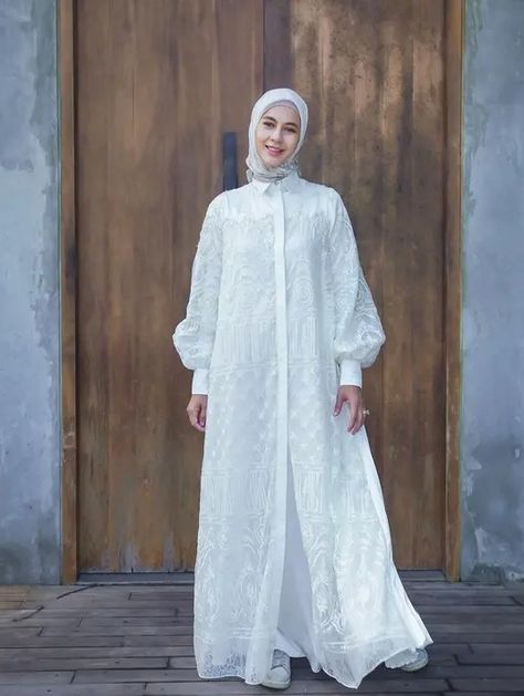 Outer Brukat Muslim, Paula Verhoeven, Ootd Hijab, Hijab Fashion, Ramadan, Long Dress, Ootd, Lace